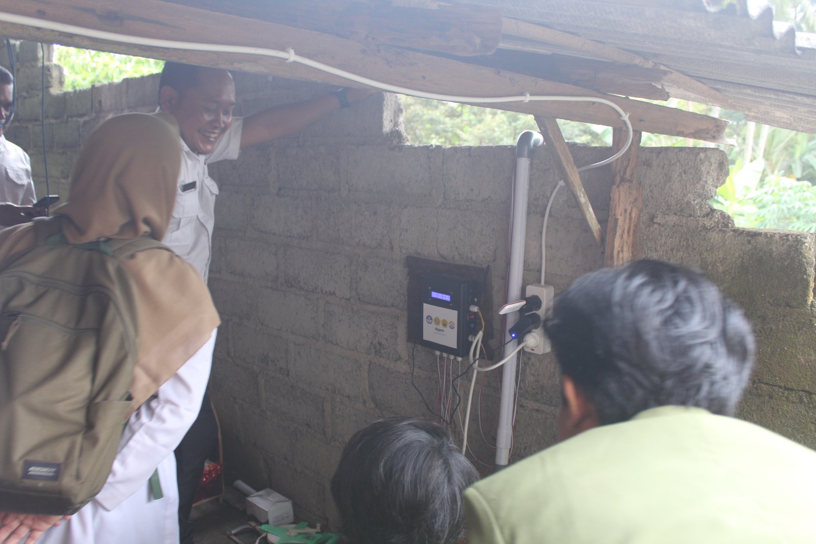 Sosialisasi Teknologi Pertanian tentang Smart Irrigation Berbasis IoT di Desa Kampunganyar